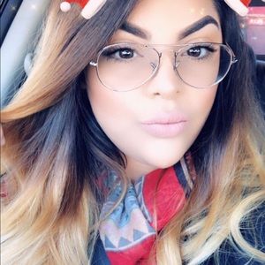 Meet your Posher, Leticia